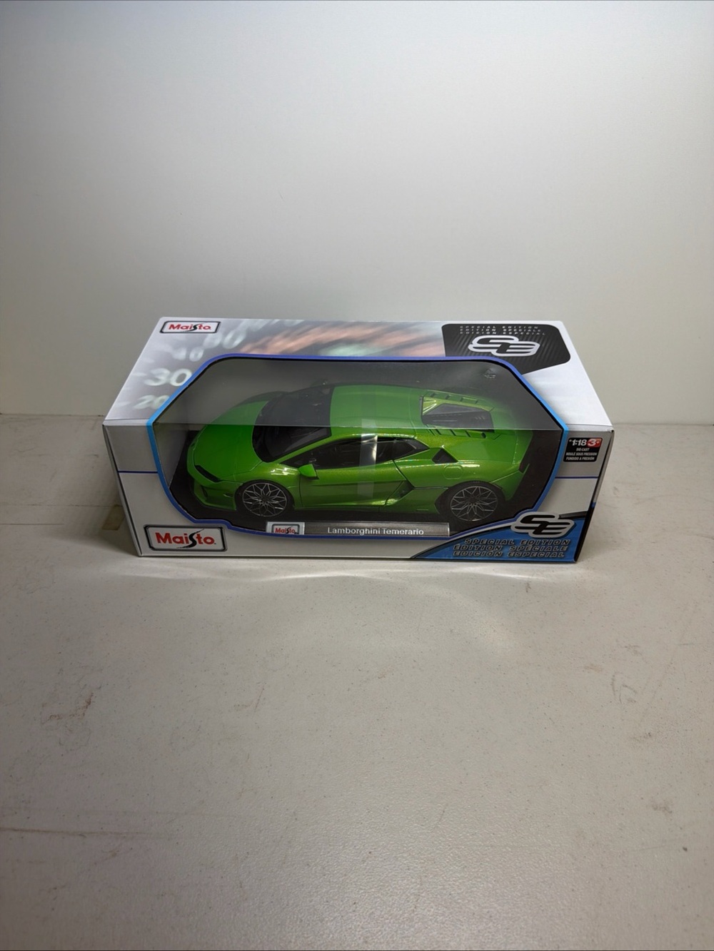 Maisto Green Lamborghini Aventador Replica Toy Car